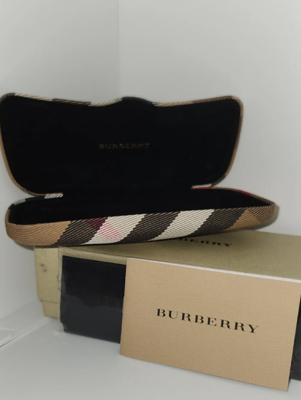 NIB Authentic Burberry case for eyeglasses. Includes microfiber cleaning cloth